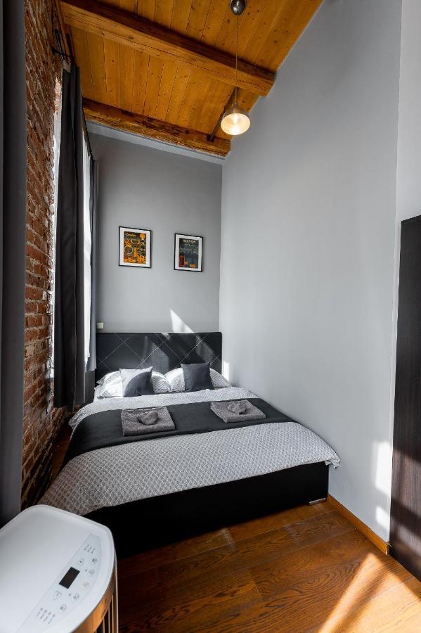 Vintage Industrial Apartment *