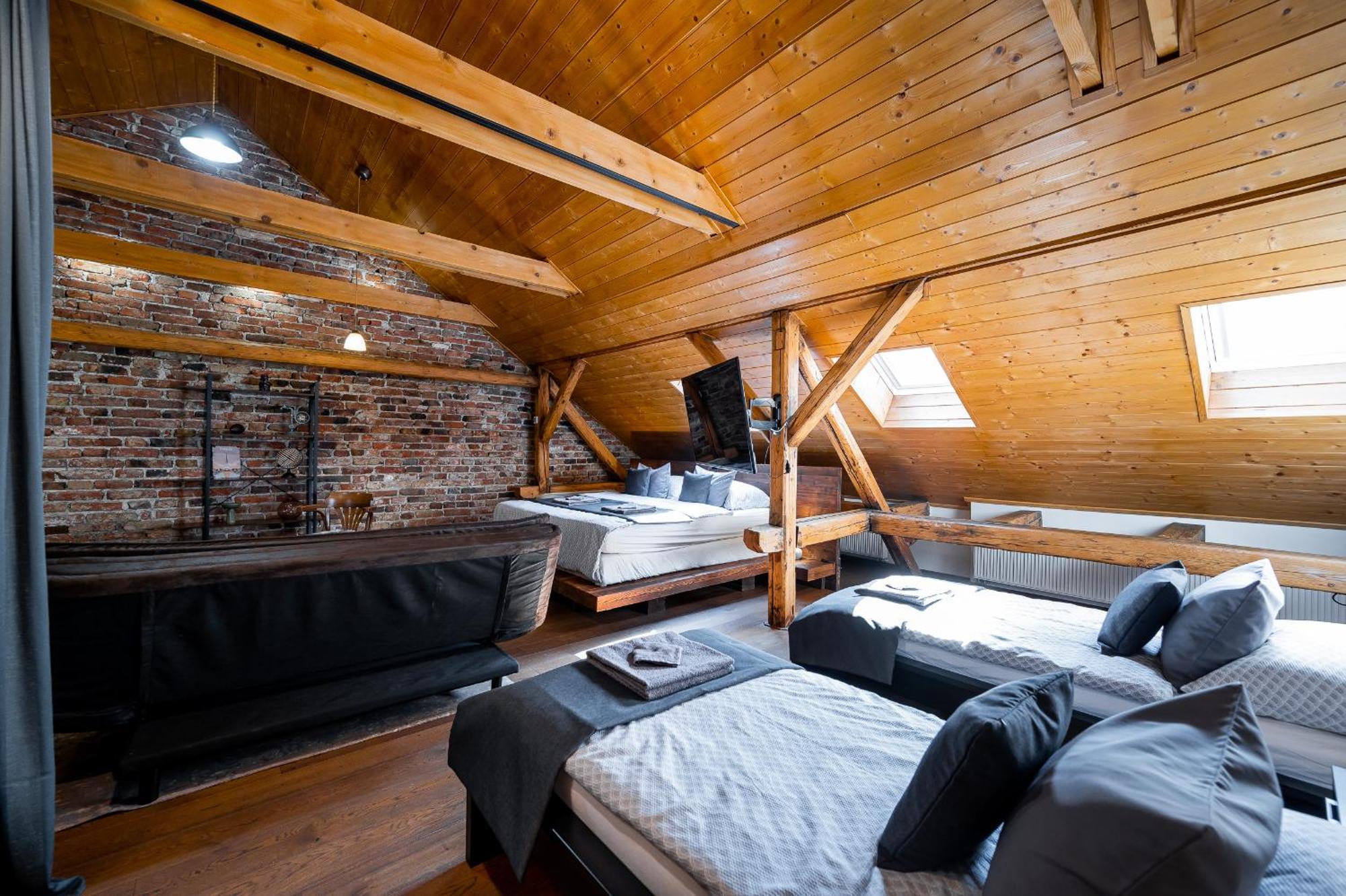 Vintage Industrial Apartment Kosice